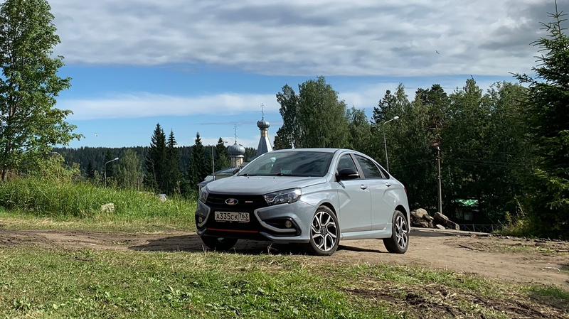 Illustration for article titled The 2019 Lada Vesta Sport Wants To Destroy The Russian Car Stereotypes